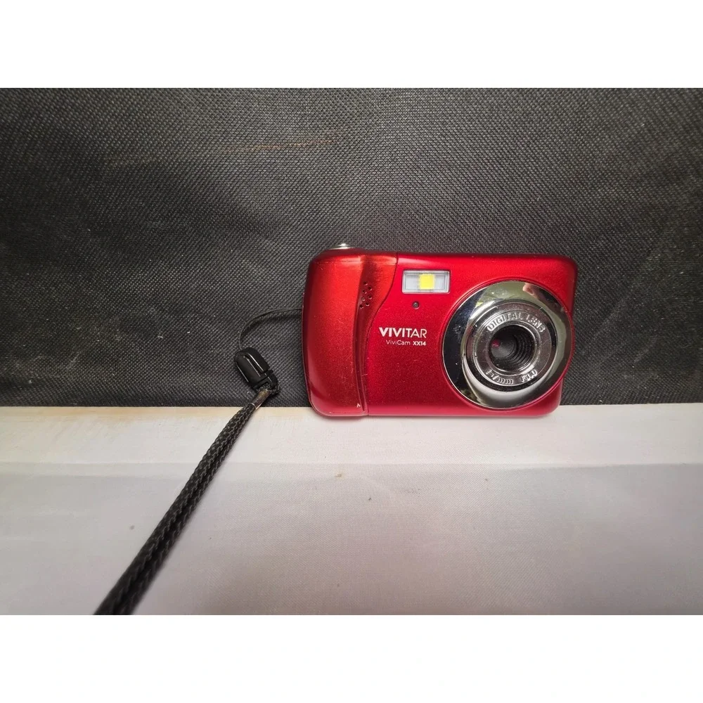 Vivitar ViviCam XX14 20MP HD Selfie Digital Camera 4X Zoom Red UNTESTED